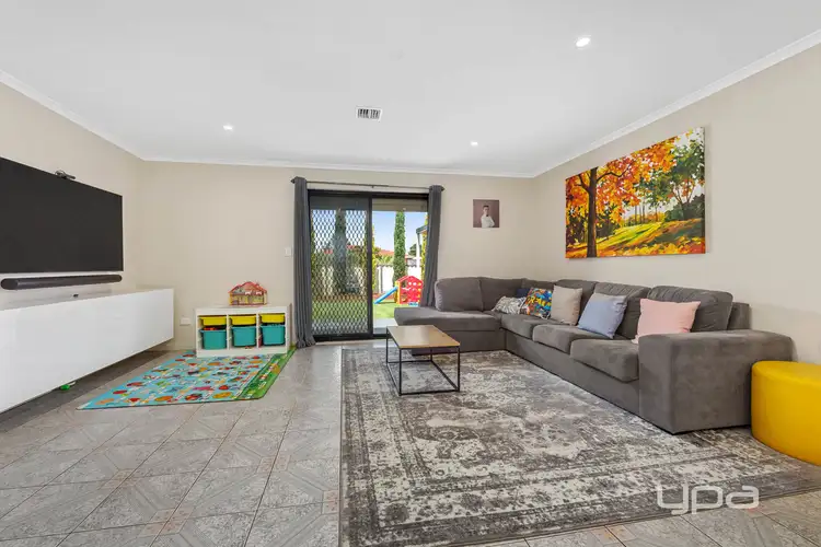 Fifth view of Homely house listing, 1 Centenary Court, Kings Park VIC 3021
