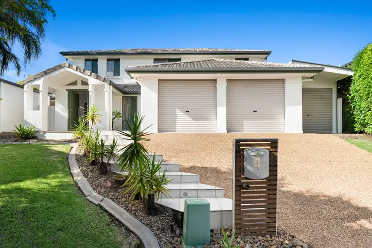 4 Carlton Court, Carindale QLD 4152
