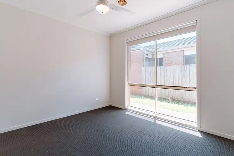Fifth view of Homely house listing, 7 Seacombe Place, Cranbourne VIC 3977