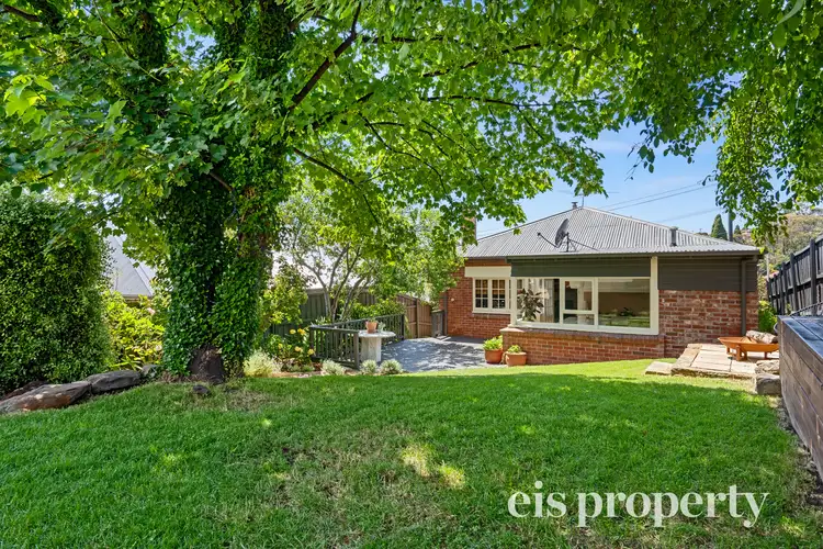 16 Montagu Street, Lenah Valley TAS 7008