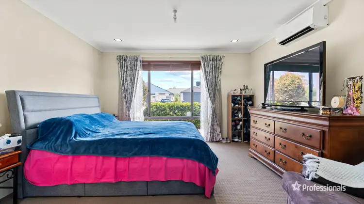 Sixth view of Homely house listing, 5 Mispickel Way, Wattle Grove WA 6107