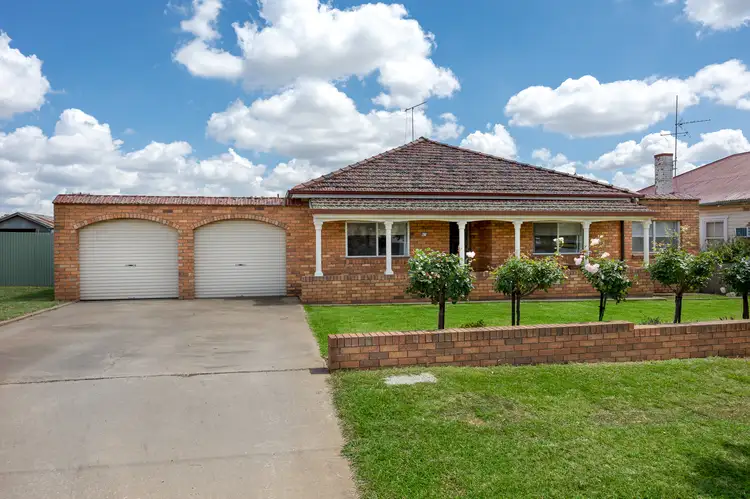 65 Polaris Street,, Temora NSW 2666