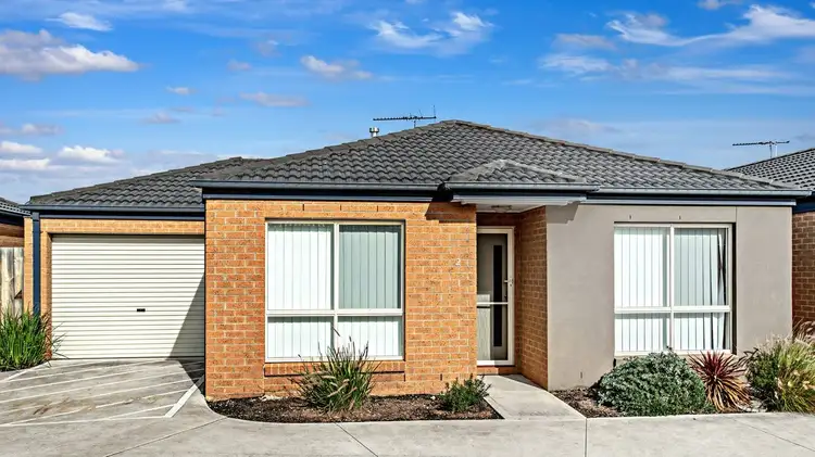 2/31-37 Cover Drive, Sunbury VIC 3429