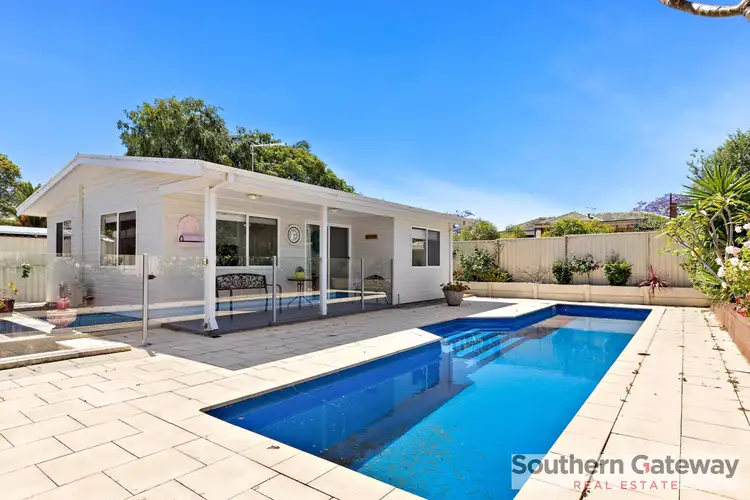 17 Gawler Way, Calista WA 6167