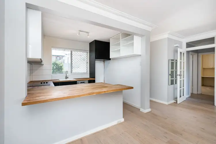 Fifth view of Homely apartment listing, 6/7 Bindaring Parade, Claremont WA 6010