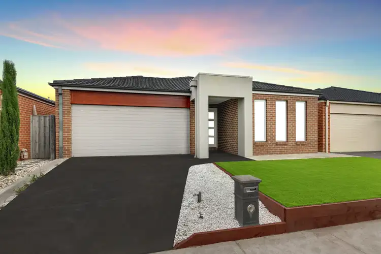 17 Warunda Parade, Point Cook VIC 3030