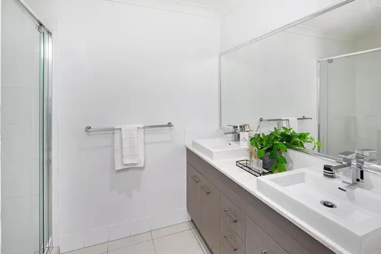 Sixth view of Homely house listing, 18 Lauren Circuit, Brighton QLD 4017
