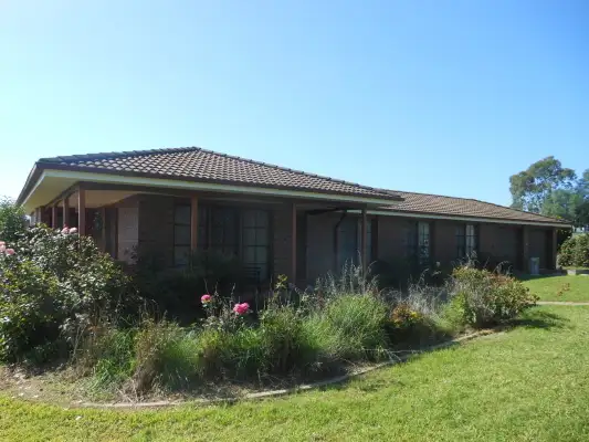 54 McMahons, Young NSW 2594