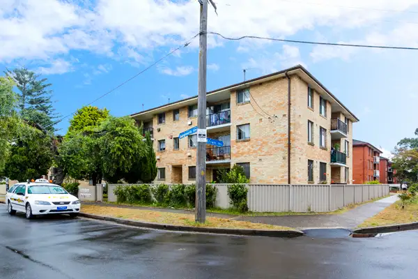 Main view of Homely unit listing, 4/5 Longworth Avenue, Eastlakes NSW 2018