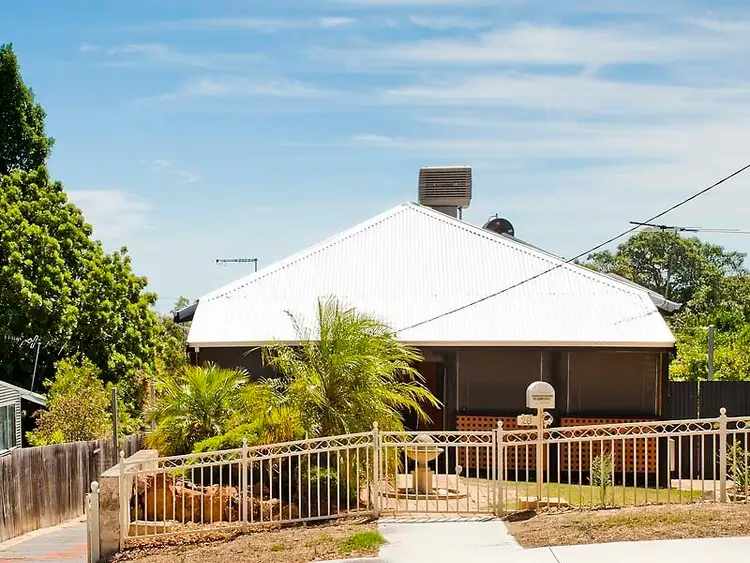 26 Stuart Street, Greenmount WA 6056
