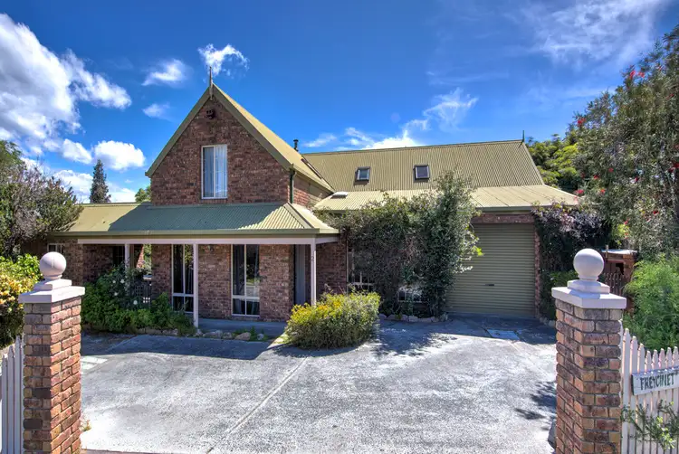 2 Royle Avenue, Coles Bay TAS 7215