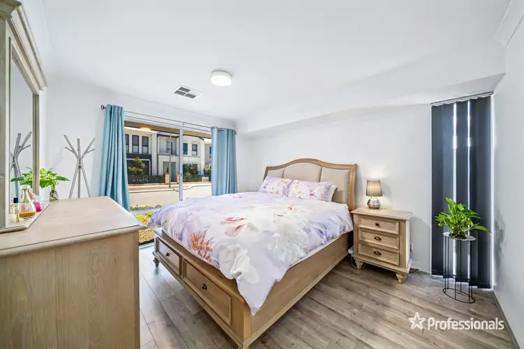Second view of Homely house listing, 5 Bomere Chase, Aveley WA 6069