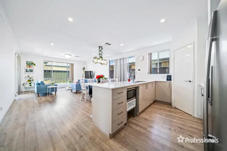 Sixth view of Homely house listing, 5 Bomere Chase, Aveley WA 6069