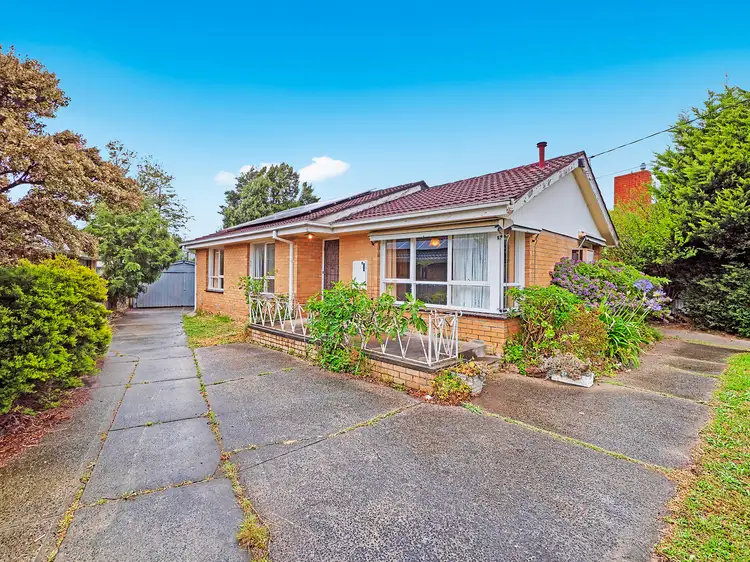 16 Alma Road, Hampton Park VIC 3976