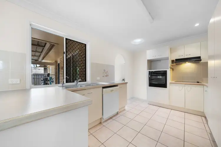 Sixth view of Homely house listing, 7 Kew Place, Heritage Park QLD 4118