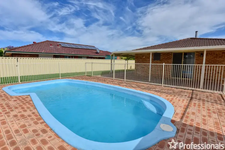 12 Manila Place, Warnbro WA 6169