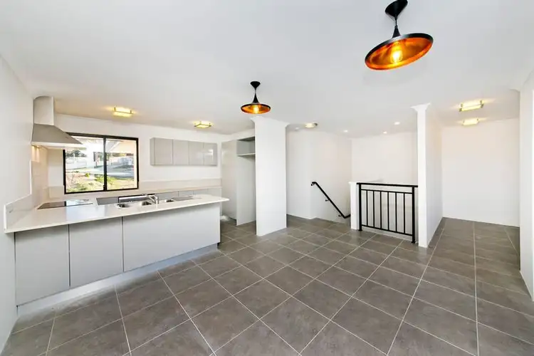18a Pearl Parade, Scarborough WA 6019