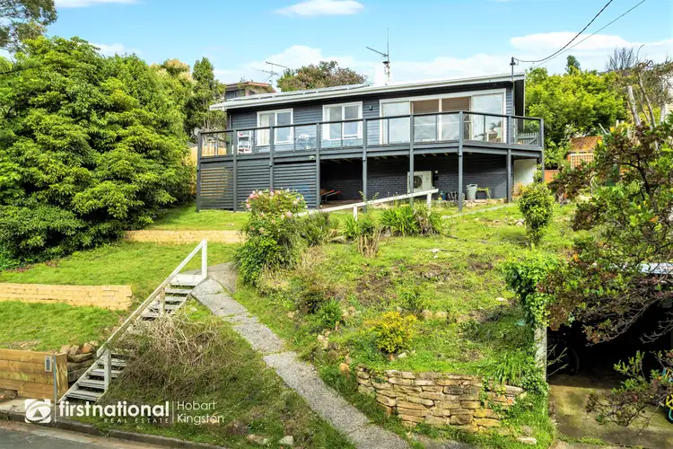 18 Harrow Place, Taroona TAS 7053