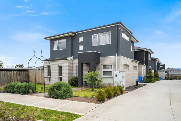 18 Sylvanwood Crescent