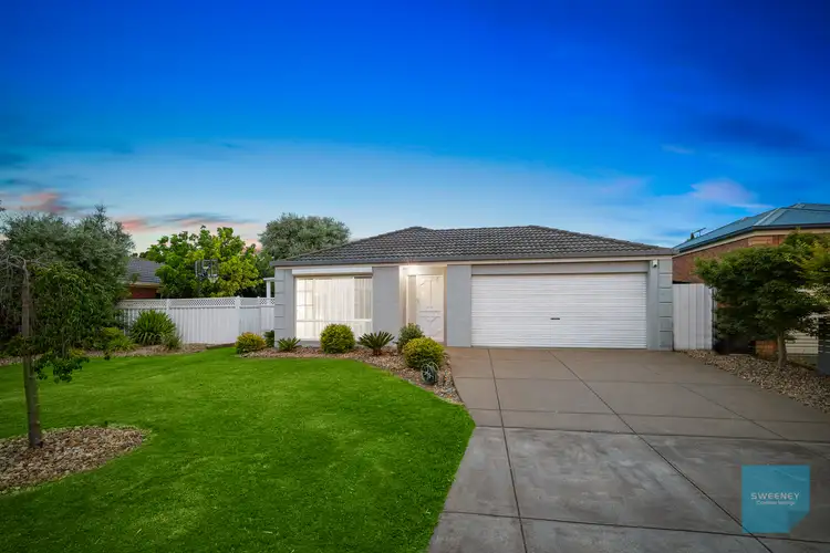 14 Tamborine Way, Caroline Springs VIC 3023