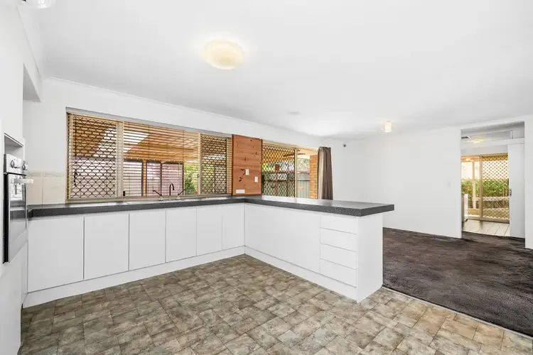 Fifth view of Homely house listing, 4 Floret Court, Seville Grove WA 6112