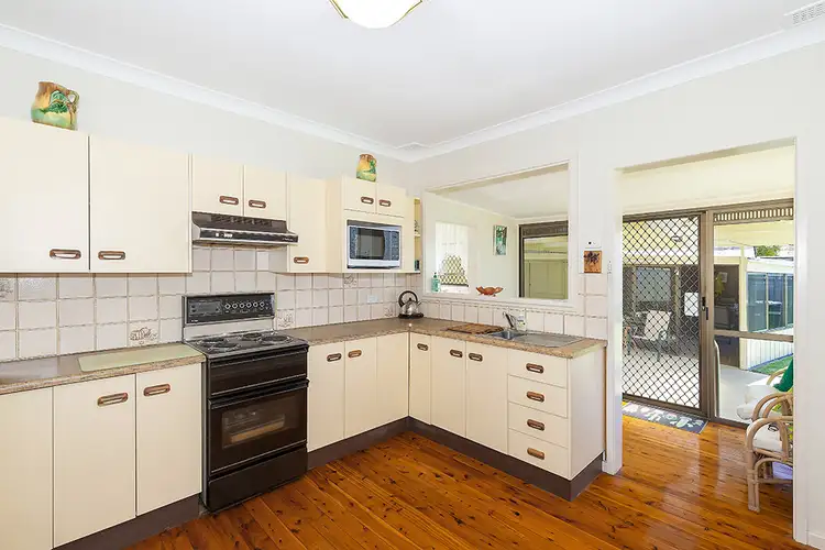 Fifth view of Homely house listing, 3 Barry Avenue, Toronto NSW 2283