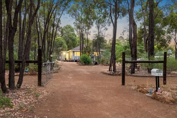95 Leith Street, Chidlow WA 6556