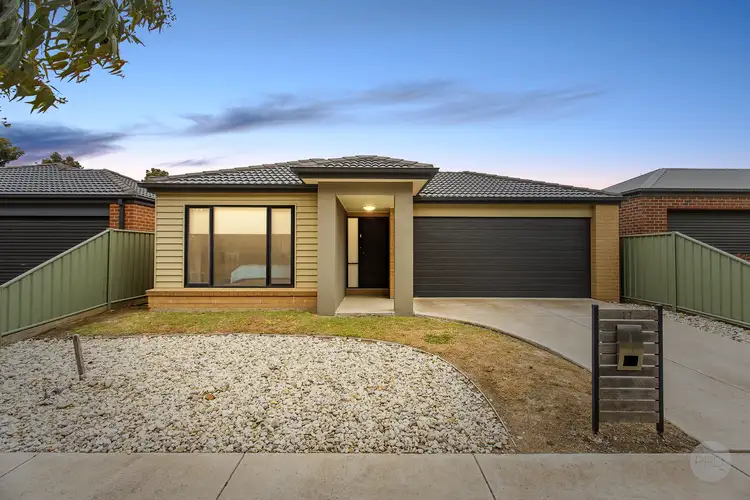 11 Sanctuary Boulevard, Maiden Gully VIC 3551