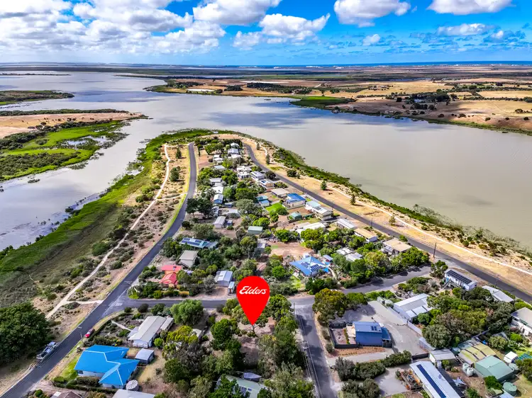 43 BAYVIEW ROAD, Clayton Bay SA 5256