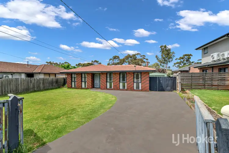 95 Vista Drive, Melton VIC 3337