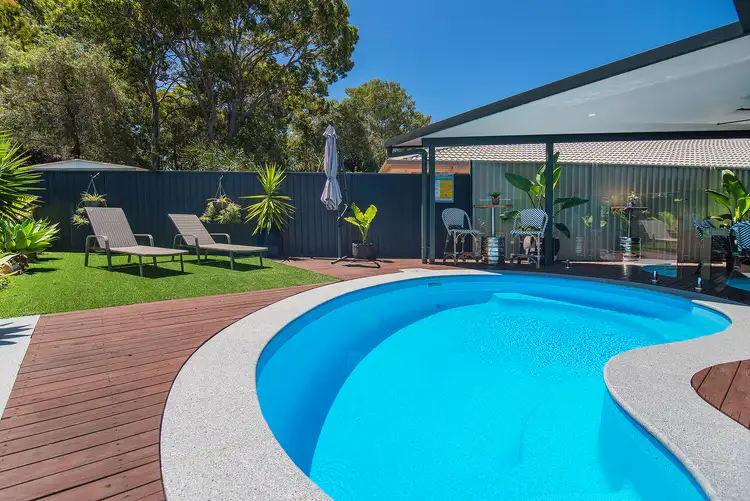 30 Sundown Drive, Paradise Point QLD 4216