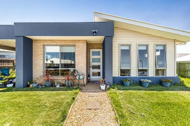 Second view of Homely house listing, 3 Farrer Street, Cranley QLD 4350