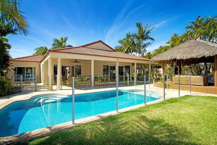 1097 Beechwood Drive, Hope Island QLD 4212