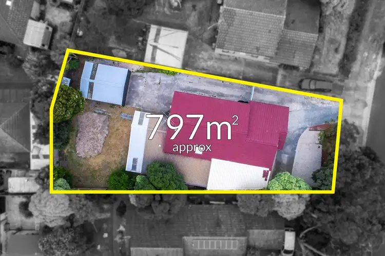 Main view of Homely house listing, 10 Haverstock Hill Close, Endeavour Hills VIC 3802