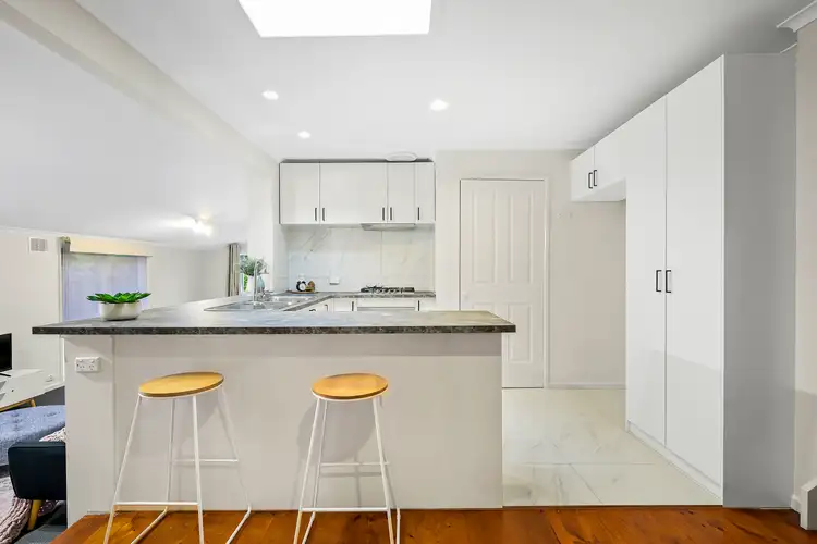 Fourth view of Homely house listing, 10 Haverstock Hill Close, Endeavour Hills VIC 3802