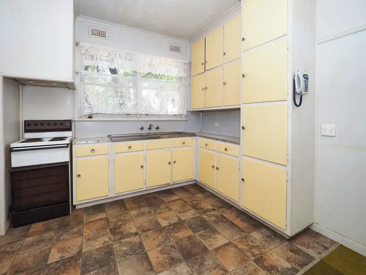 Fifth view of Homely house listing, 6 Steven Crescent, Ararat VIC 3377