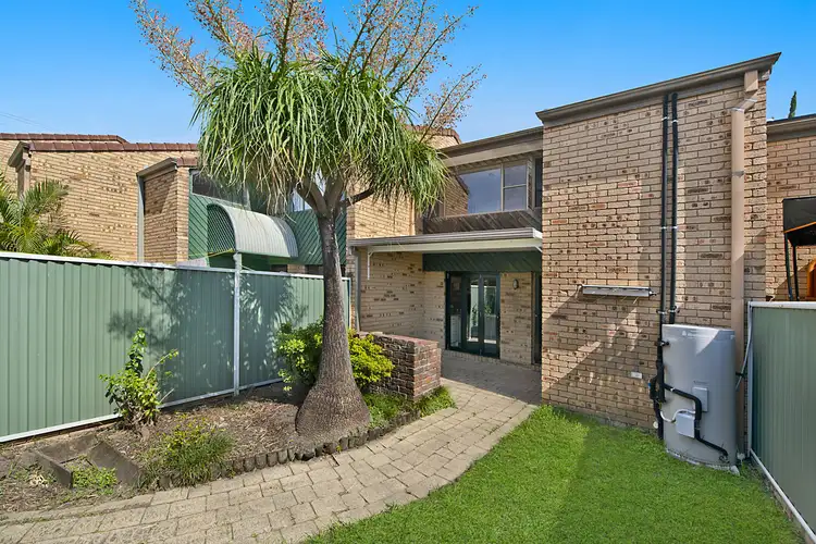 4A/26A Dixon Street, Strathpine QLD 4500