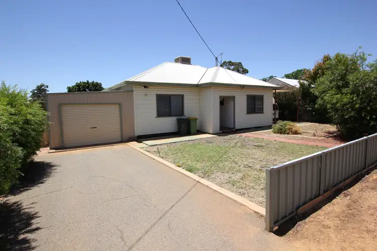 18 Cunningham Street, Merredin WA 6415