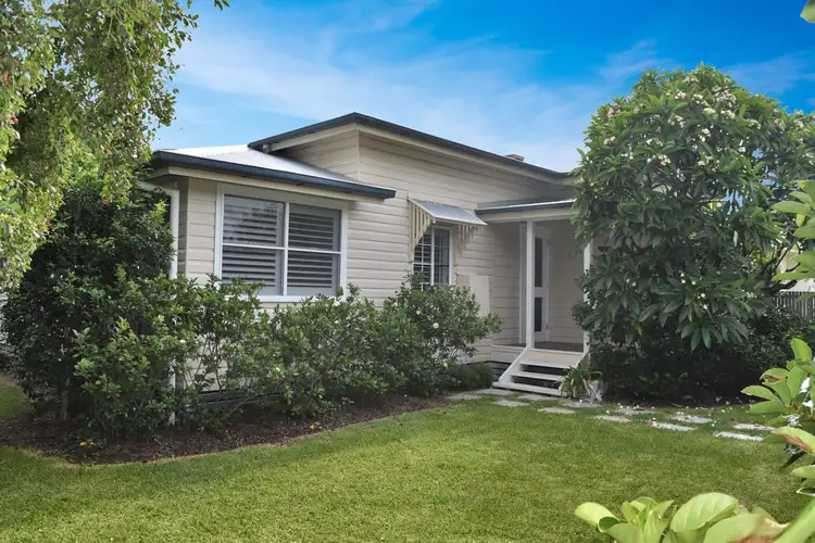 6 Campbell Street