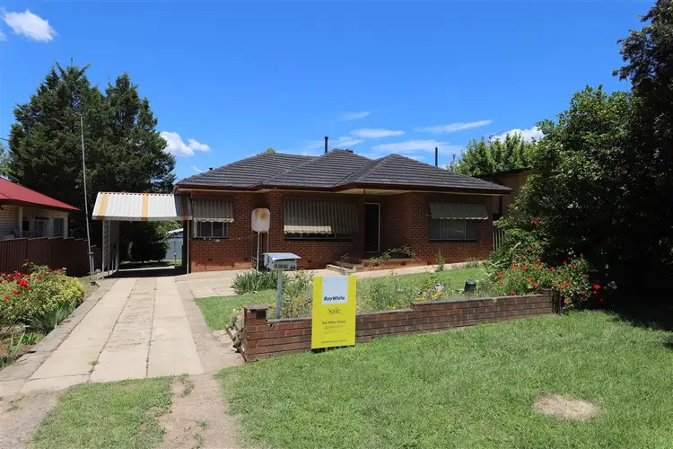 44 Forest Street, Tumut NSW 2720
