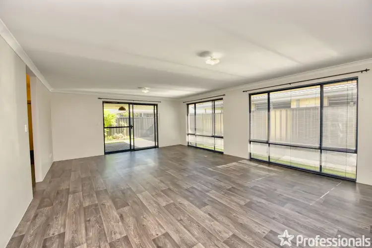 Sixth view of Homely house listing, 33 Bottlenose Circuit, Waikiki WA 6169