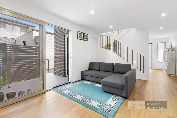 Main view of Homely townhouse listing, 2/639 Canterbury Road, Vermont VIC 3133