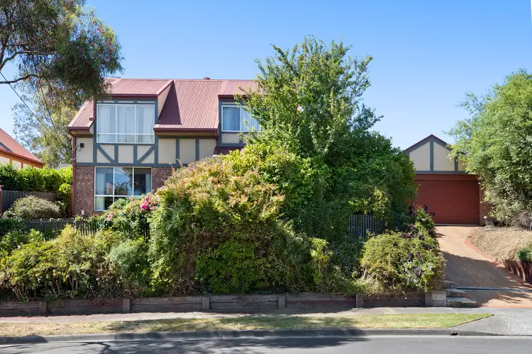 7 Wes Crescent, Ferntree Gully VIC 3156