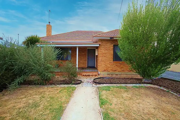 11 Stewart Street, Horsham VIC 3400