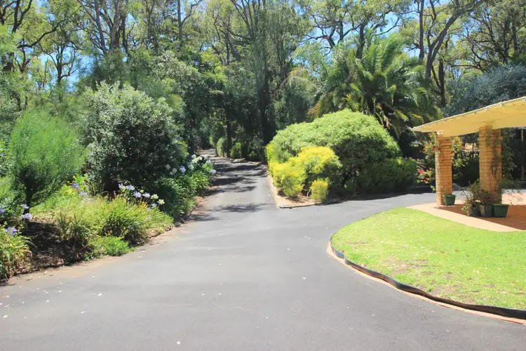 14 Russell Drive, Waroona WA 6215