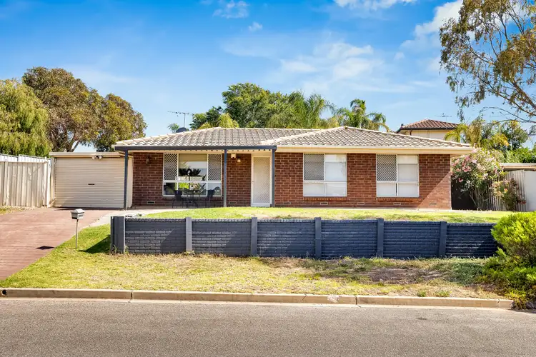 2 Bonnie Ct, Christie Downs SA 5164
