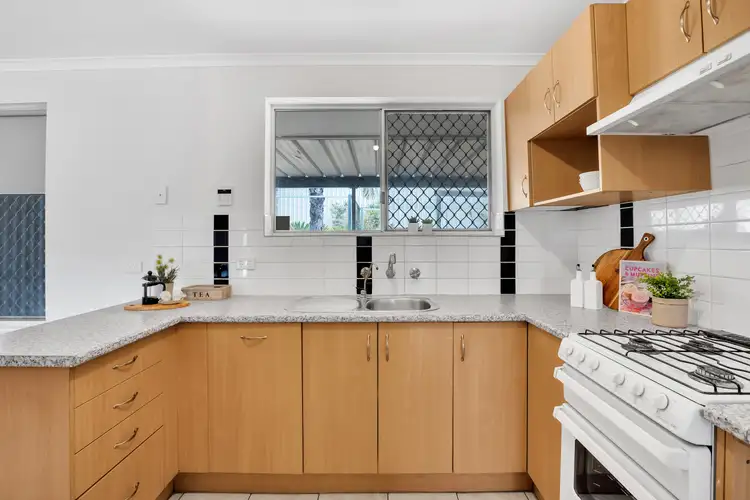 Seventh view of Homely house listing, 2 Bonnie Ct, Christie Downs SA 5164