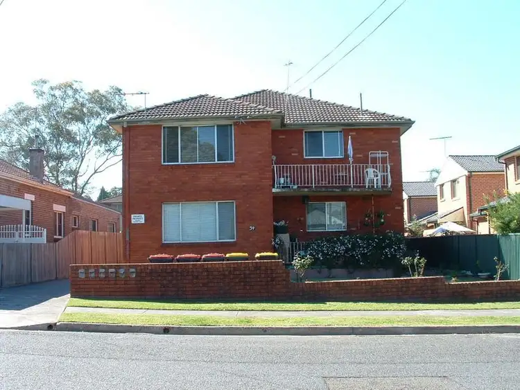 2/34 Dunmore Street, Croydon Park NSW 2133