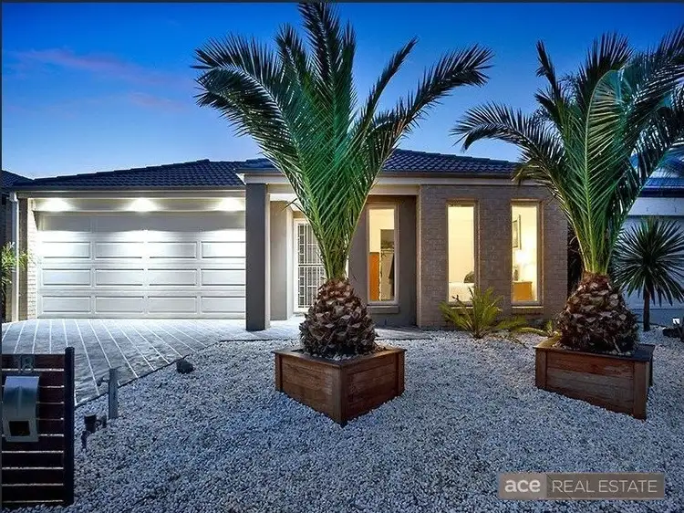 18 Marlin Crescent, Point Cook VIC 3030