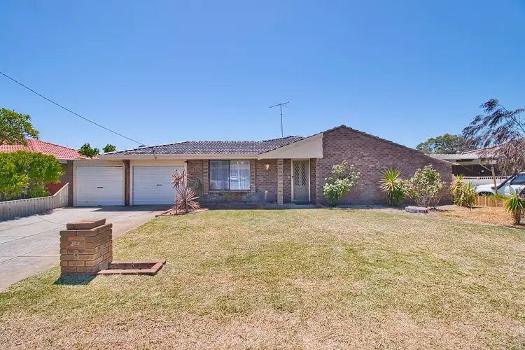 8 Mensa Close, Rockingham WA 6168